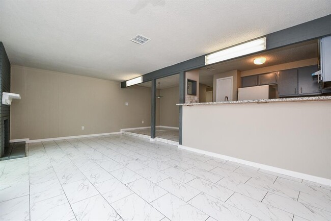 Building Photo - 12569 Wellington Park Dr