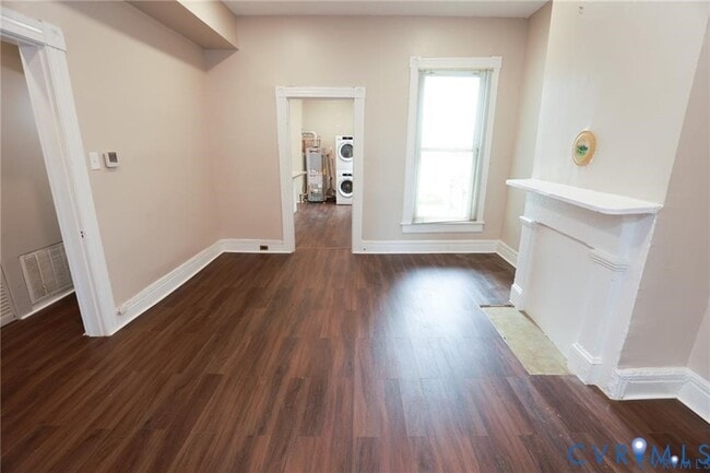 Building Photo - 1407 W Clay St