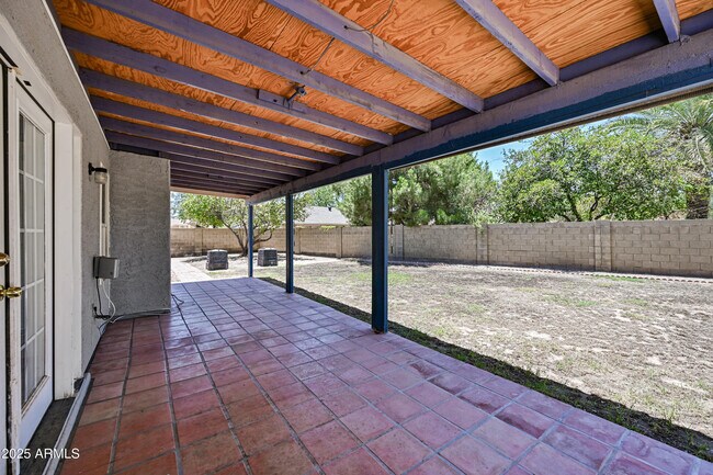 Building Photo - 324 S Rita Ln