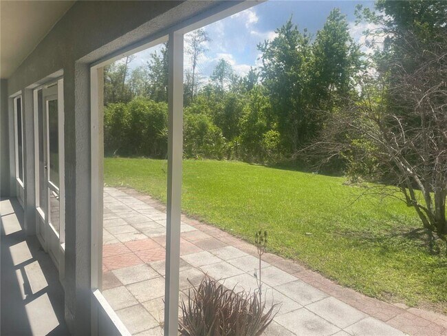 Building Photo - 116 Crescent Ct