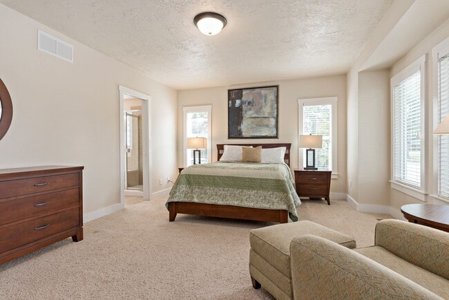 Building Photo - 3 Bedroom 3 Bathroom home in desirable North Boise.