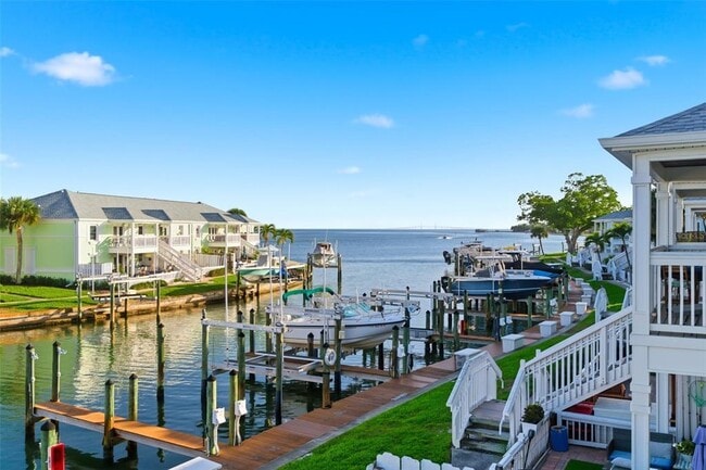 Building Photo - 5174 Beach Dr SE