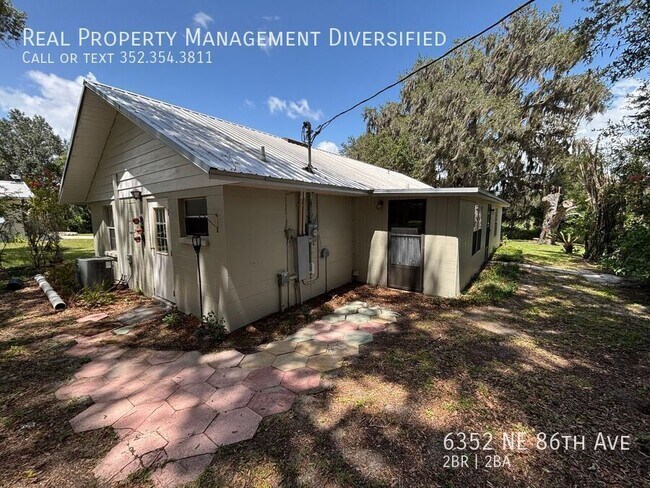 Building Photo - 6352 NE 86th Ave