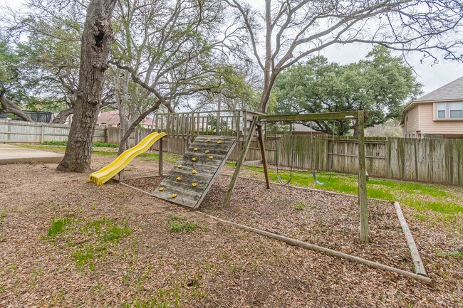 Building Photo - 1519 Jasmine