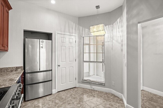 Building Photo - 443 Hamptoncrest Cir