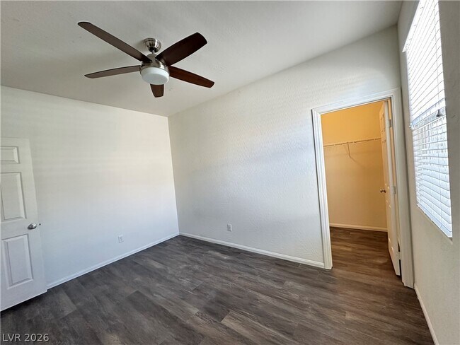 Building Photo - 2503 Venarotta St