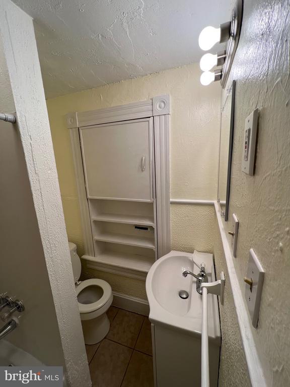 Building Photo - 906 Lemon St