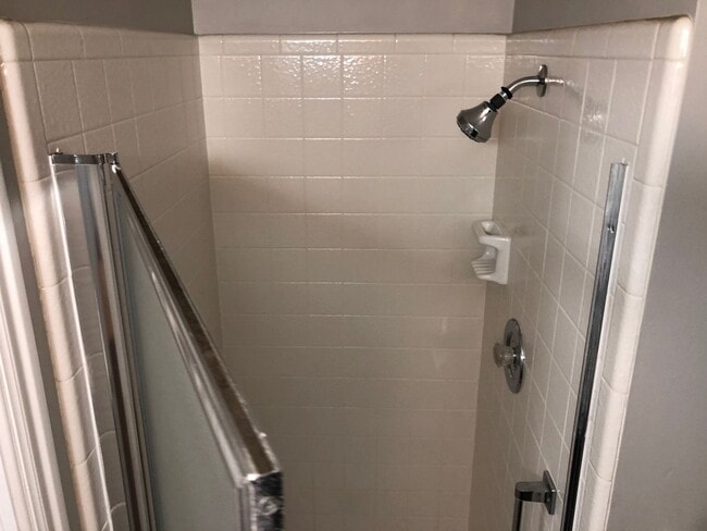 Building Photo - Cozy Condo in Village Park