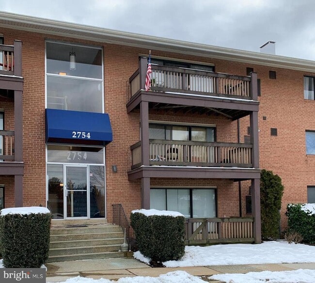 Building Photo - 2754 Hollywood Rd