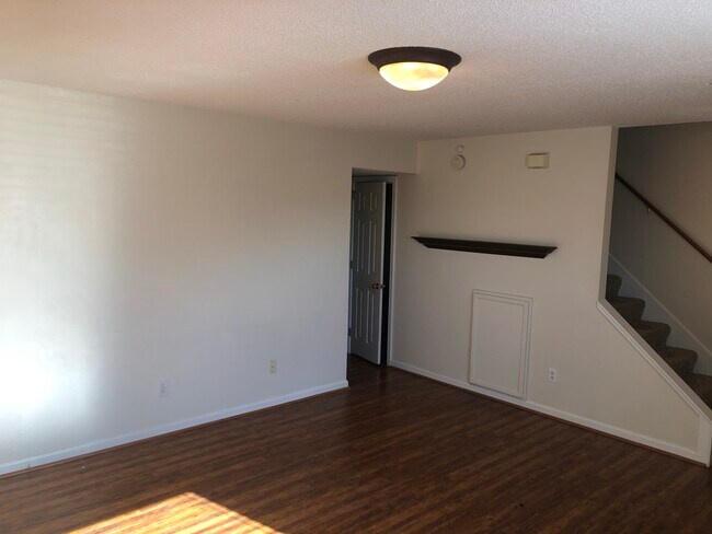 Building Photo - 4776 Cheshire Cir