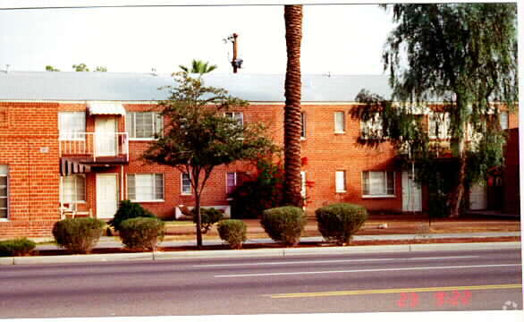 Primary Photo - 830-846 850 W Thomas Rd