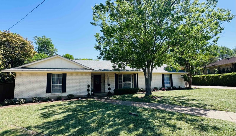 Building Photo - 401 Lake Louise Ct