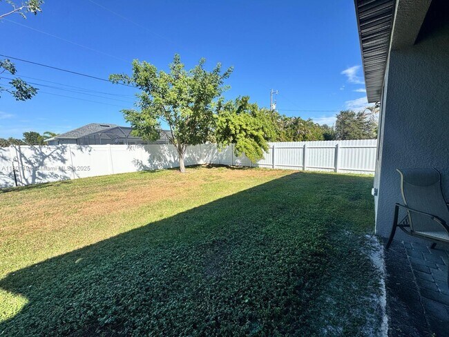 Building Photo - 209 SE 26th Terrace