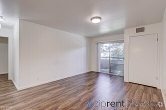 Building Photo - 2 br, 2 bath Condo - 3173 Wayside Plaza, W...