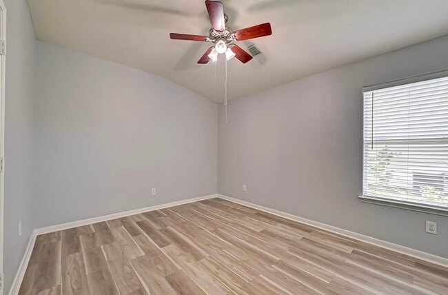 Building Photo - 26435 Marble Falls Bend