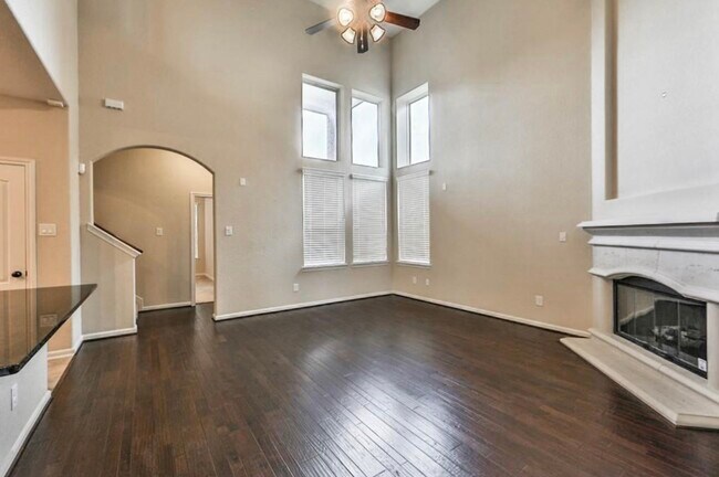 Building Photo - 28807 Mayes Bluff Dr