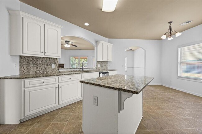 Building Photo - 578 Hardy Water Dr SE