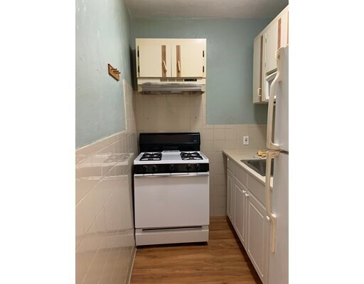 Building Photo - 270 Sumner St