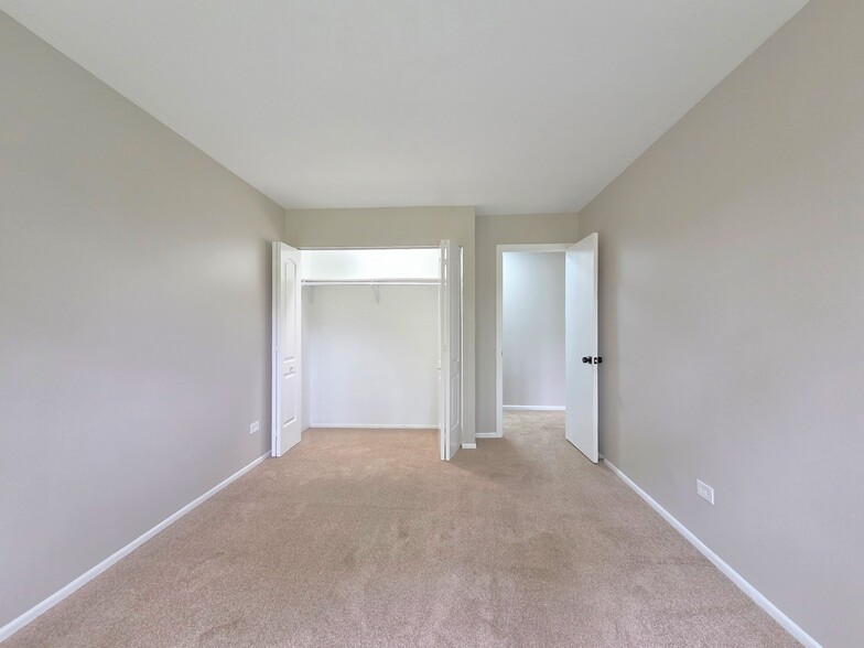 Building Photo - 1473 N Winslowe Dr