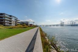 Building Photo - 414 Benedict Ave