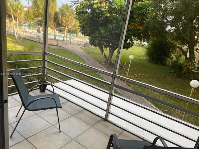 Building Photo - 447 NE 195th St