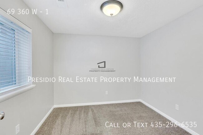 Building Photo - 69 360 W