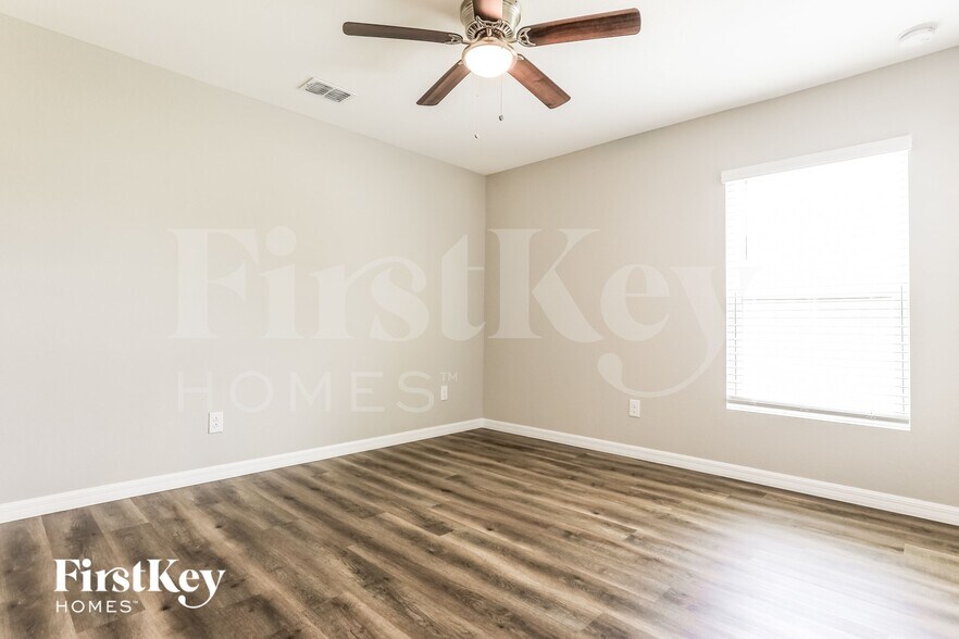 Building Photo - 20431 Mt Prospect Ave