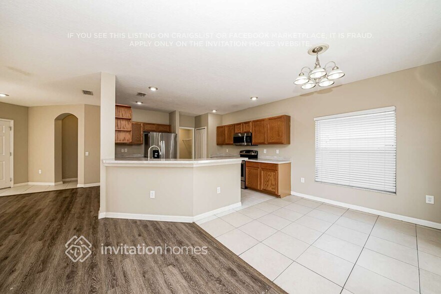 Building Photo - 710 Cristelle Jean Dr