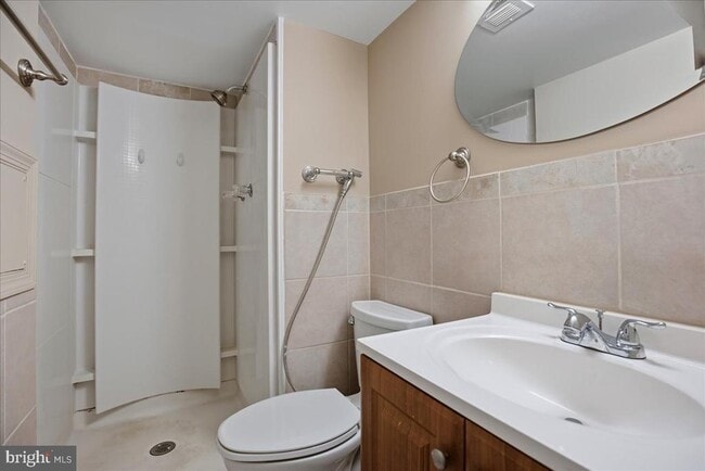 Building Photo - 1501 Chatham Colony Ct