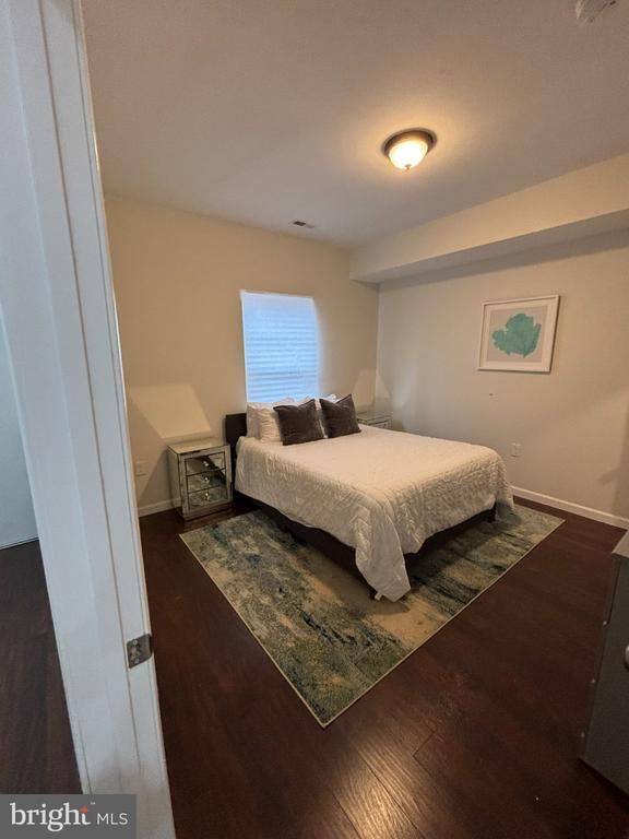 Building Photo - 6005 Eads St NE