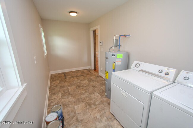 Building Photo - 6209 Applegate Ln