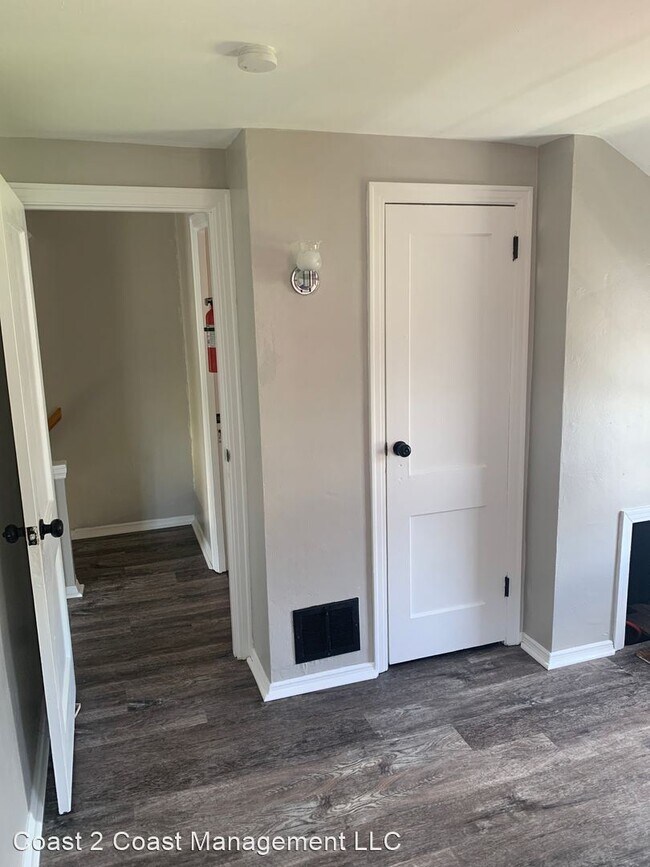 Building Photo - 2 br, 1 bath House - 1735 Eden Park Blvd