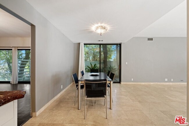 Building Photo - 15656 Crownridge Pl