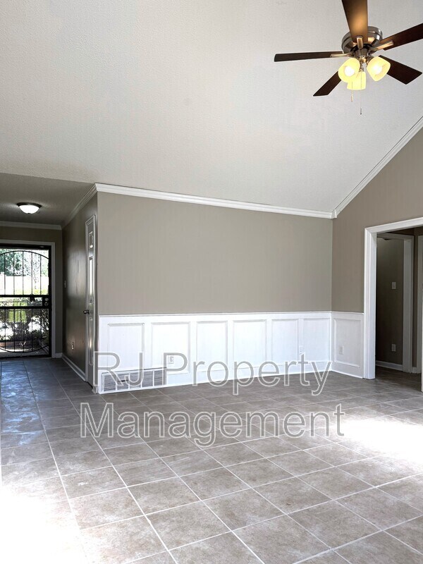 Building Photo - 4308 Ash Creek Cove