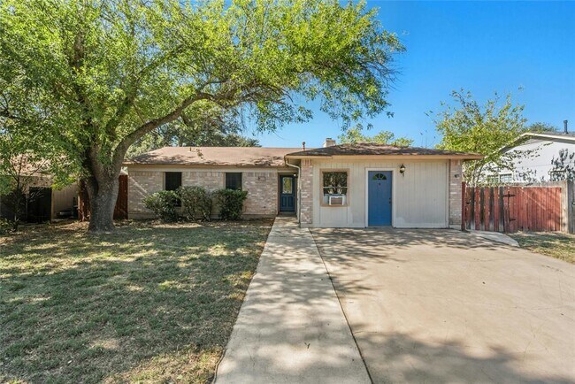 Primary Photo - 609 Riverwood Dr