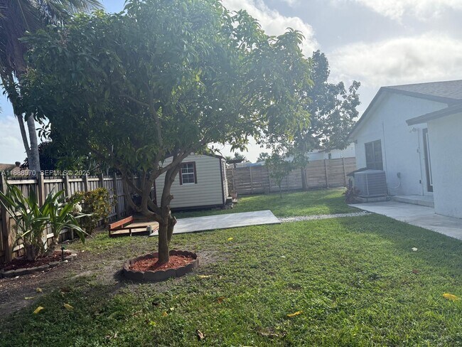 Building Photo - 26553 SW 125th Ct