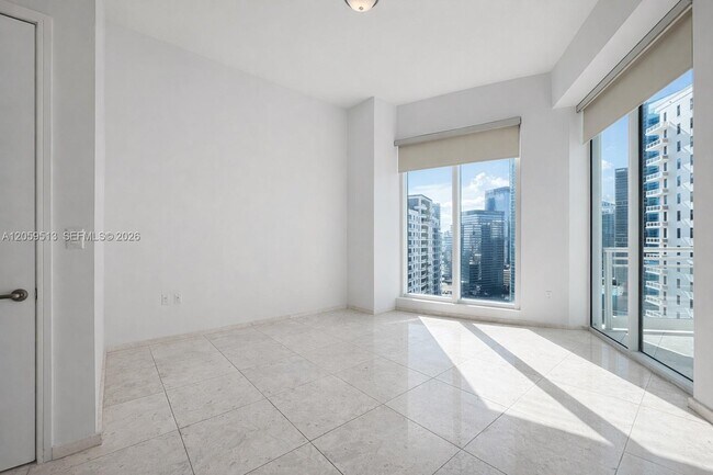Building Photo - 900 Brickell Key Blvd
