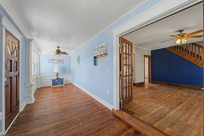 Building Photo - 615 Shore Rd