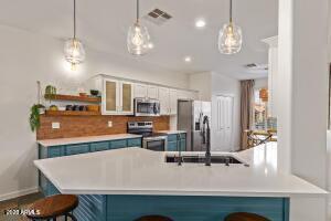 Building Photo - 2096 E Riviera Dr