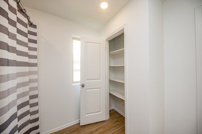 Building Photo - 27122 River Birch Ridge Dr