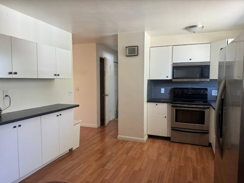 Building Photo - 2530 Hard Rock Dr