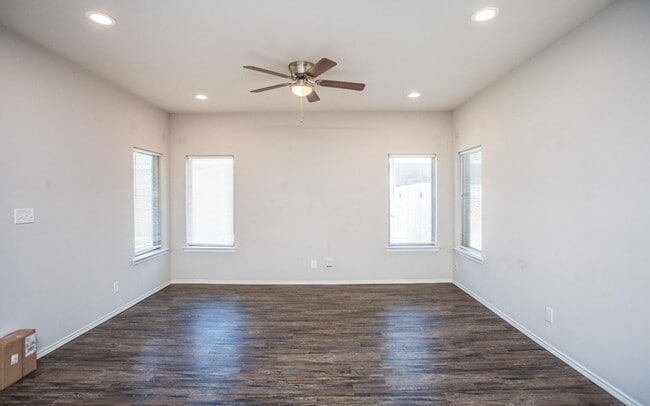 Building Photo - Luxury Duplex in Coveted Cooper ISD, Lubbock