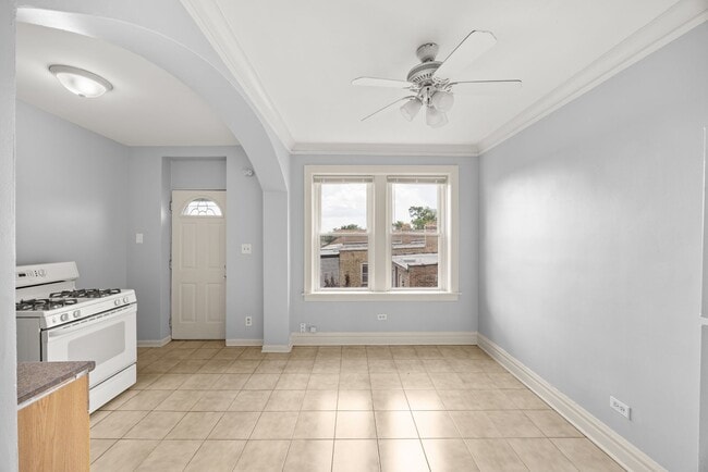 Building Photo - 5041 W 18th St