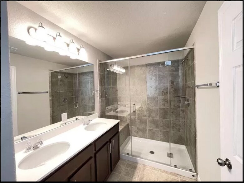 Building Photo - 200 Mayney Ln