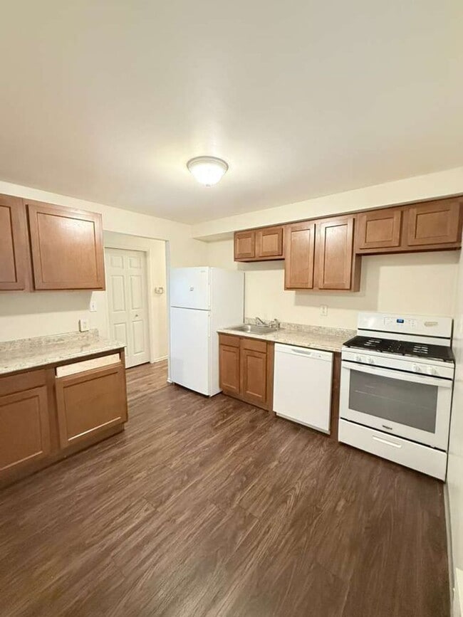 Building Photo - Beautiful UPDATED 3bd 2ba Home in Penn Hills!