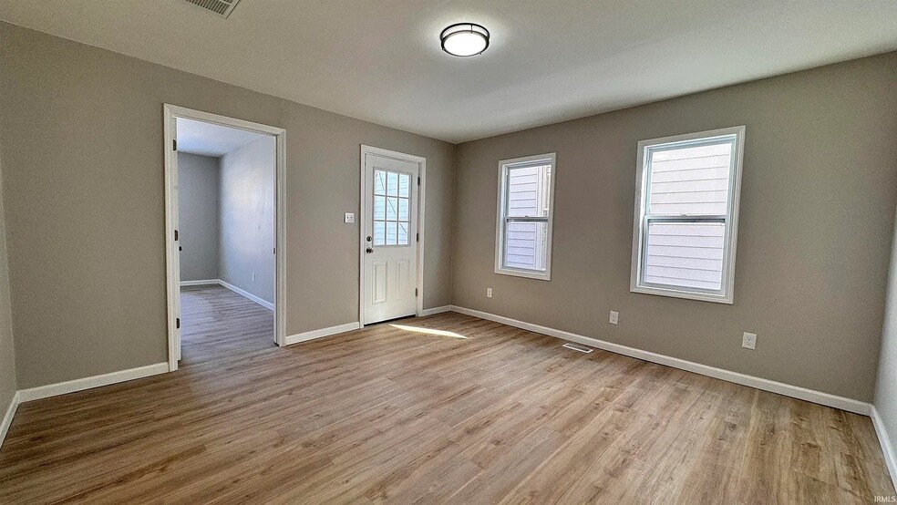 Building Photo - 217 E Oregon St