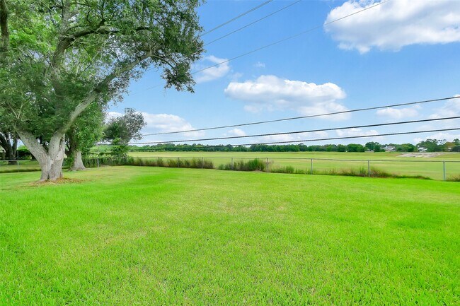 Building Photo - 3605 Longherridge Dr