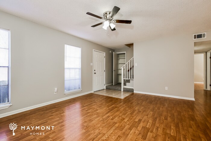 Building Photo - 104 Willow Grove Rd