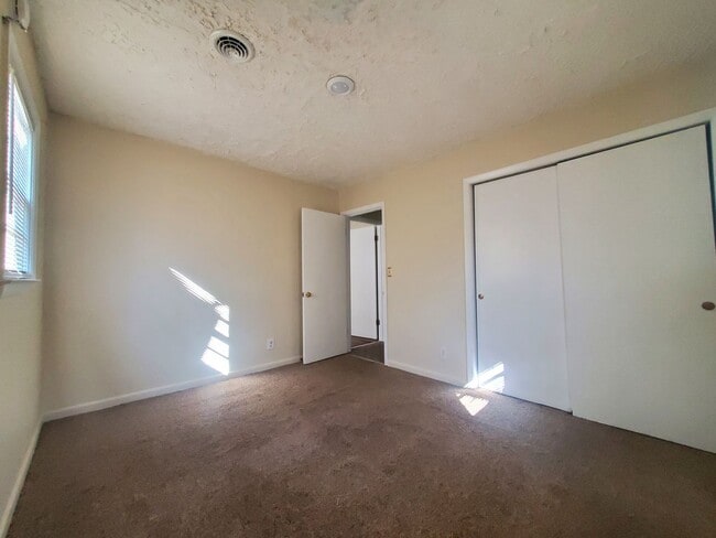 Building Photo - 1606 Gibson St