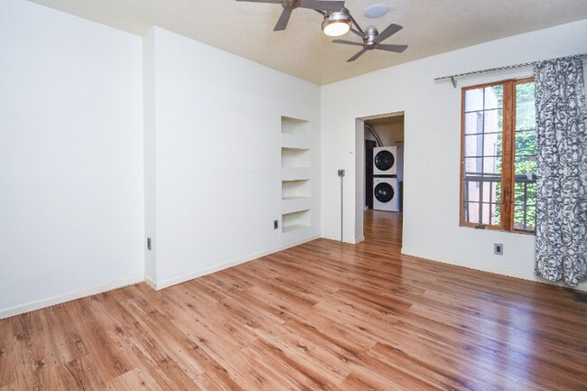 Building Photo - 92 S 24th St